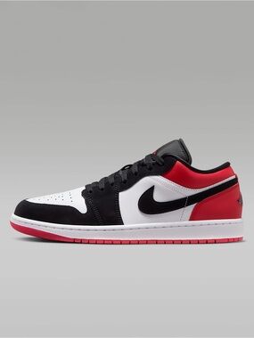 Nike Low-Top Sneaker in White, Black & Red